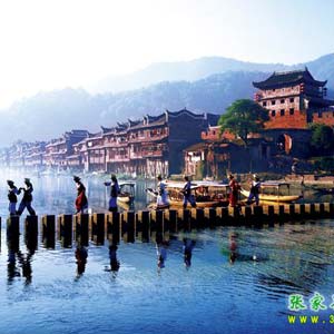 LH線：鳳凰古城、古苗寨神秘湘西一日游！